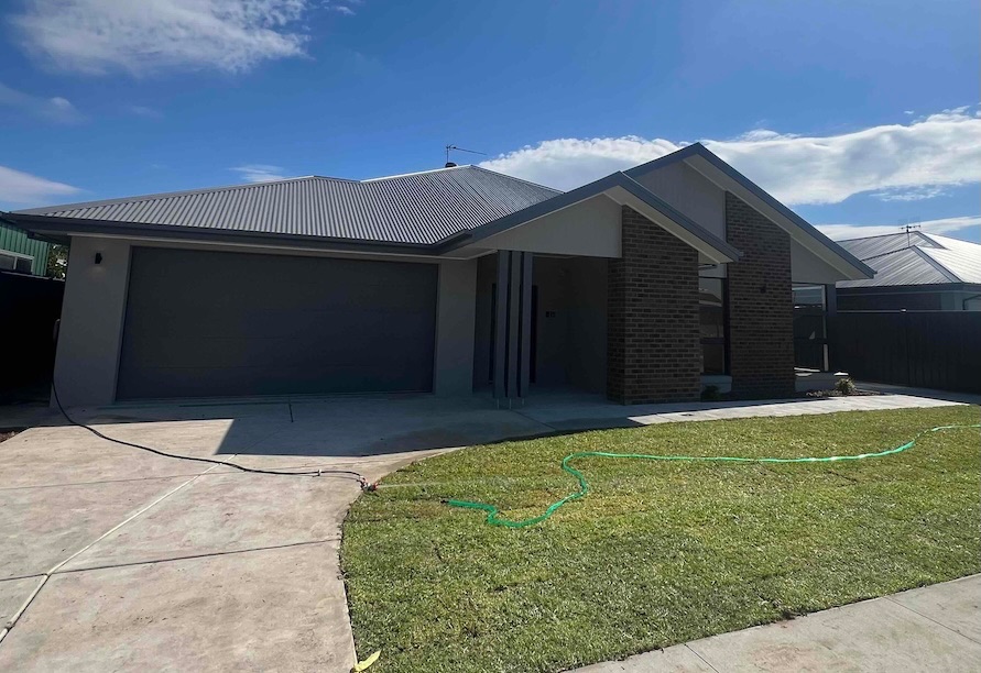 Massive Dual Iiving High Physical Support home - Available NOW in Colac