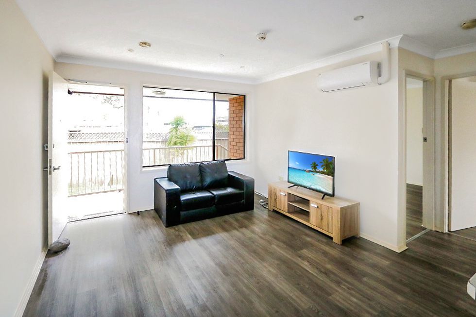 Enjoy a relaxing lifestyle in a beautiful seaside suburb, Warilla — Home image 6