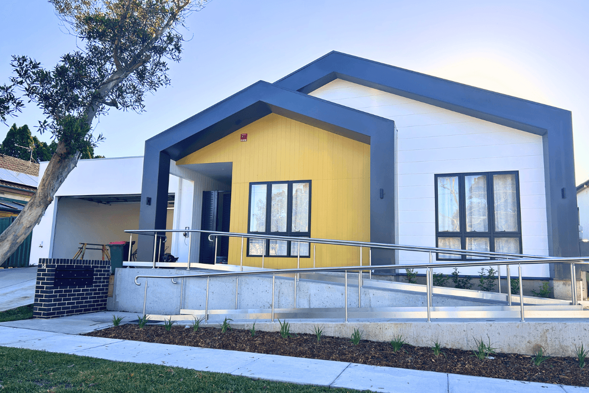 Five private villas available now in Mayfield in Mayfield