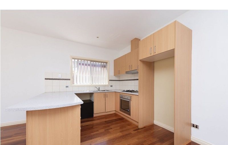 Fresh, Modern, Large Villa in the Heart of Melton in Melton