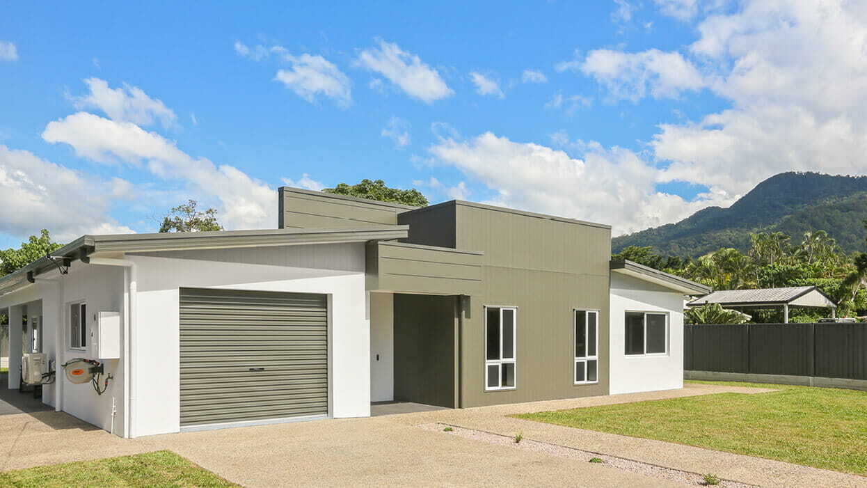 Discover Modern Living in White Rock, Cairns in White Rock