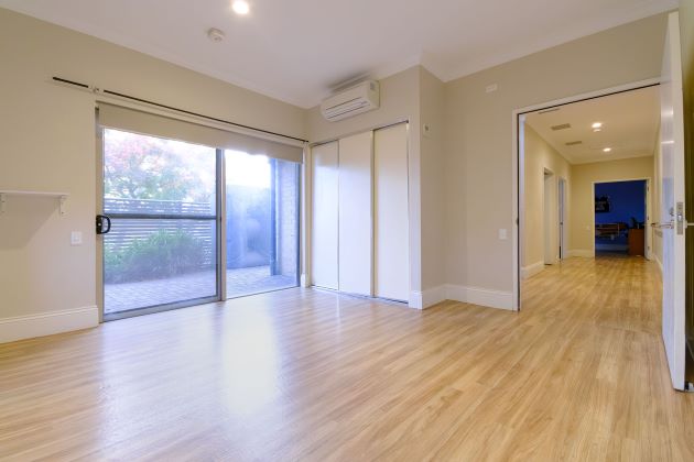 Vacancy in spacious home near the beach — Home image 5