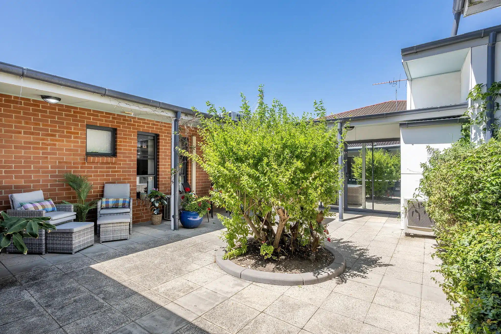 Enjoy Comfort & Convenience in Merrylands — Home image 2