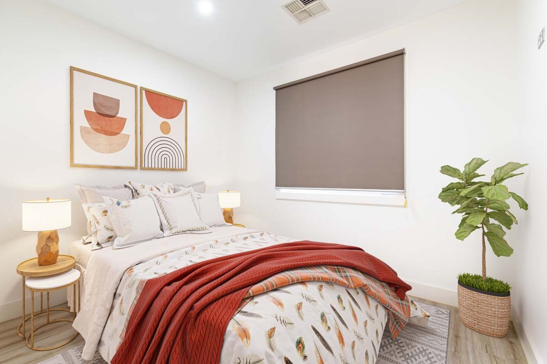 Beautiful contemporary four-bedroom property with a nice secure back yard with alfresco. — Home image 2