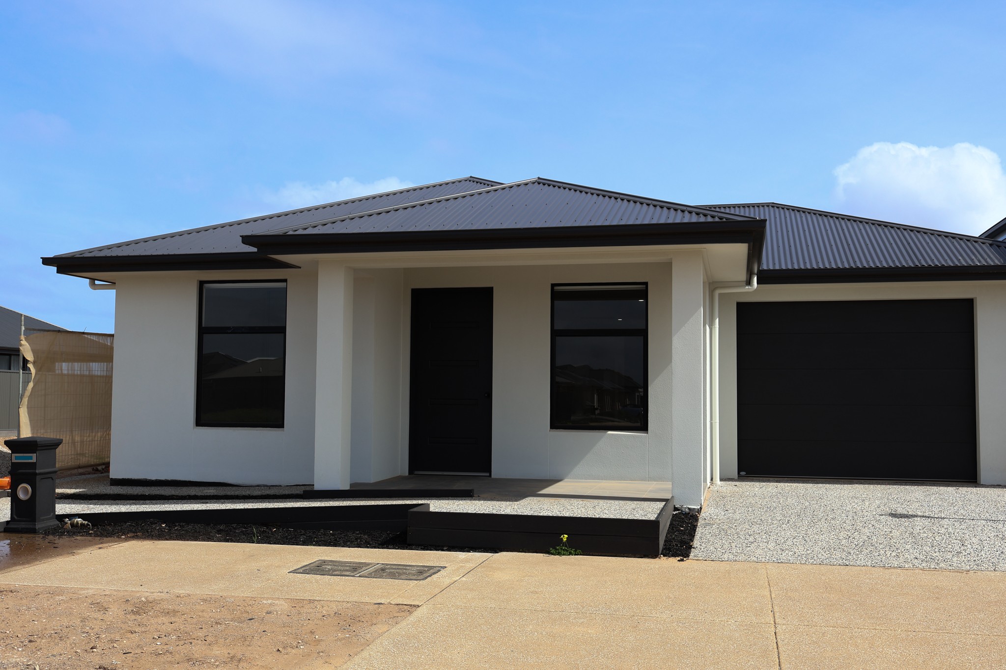Riverlea Park - Brand New 2 tenant home with Separate Lounge Rooms in Riverlea Park