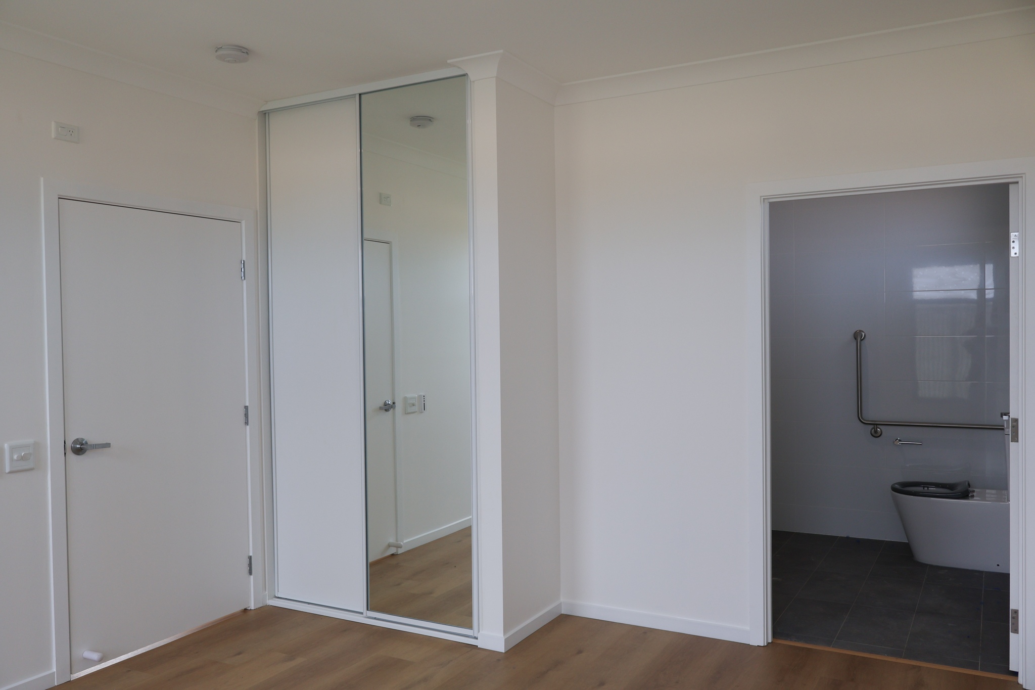 Riverlea Park - Brand New 2 tenant home with Separate Lounge Rooms — Home image 10