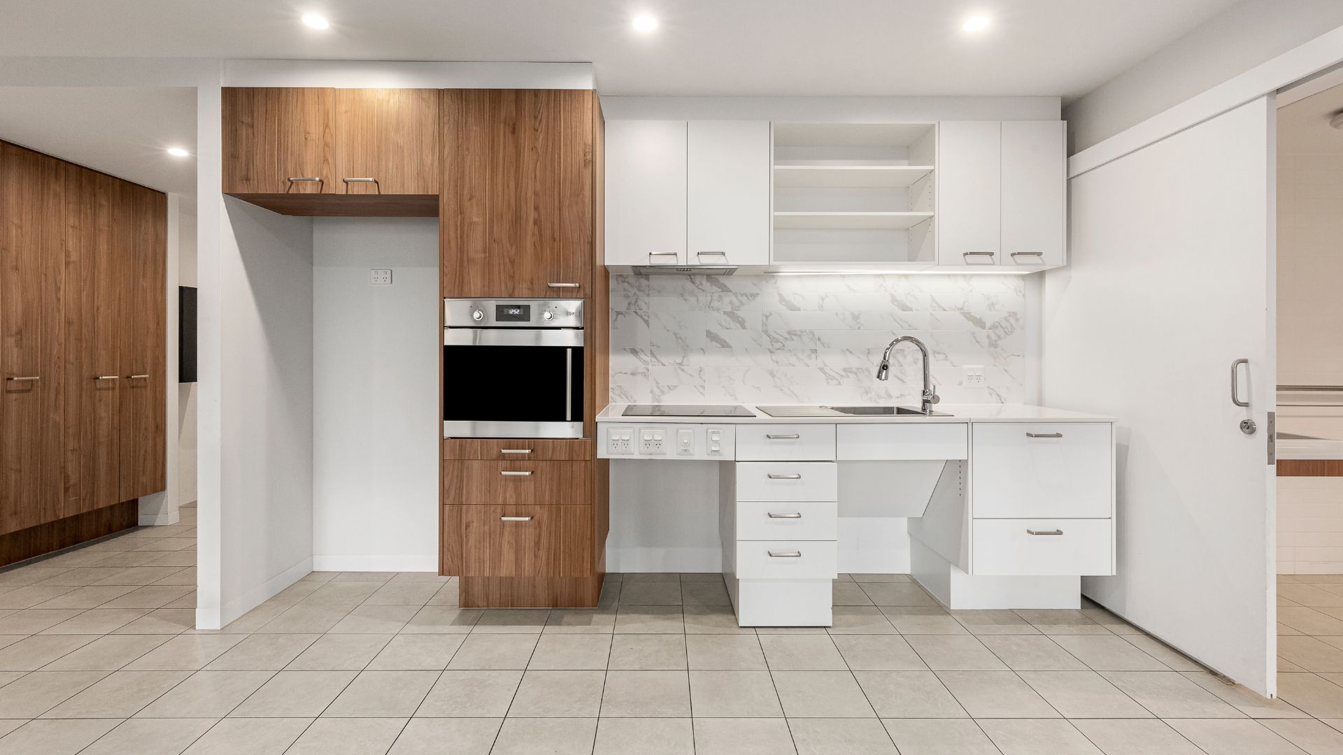 Grand Central Towers, Woden ACT - SDA - High Physical Support — Home image 3