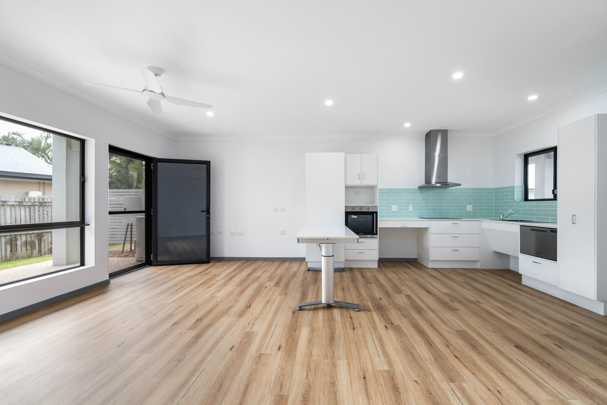 Award-Winning HPS SDA Villas Bowen Private Living with 24/7 OOA — Home image 2