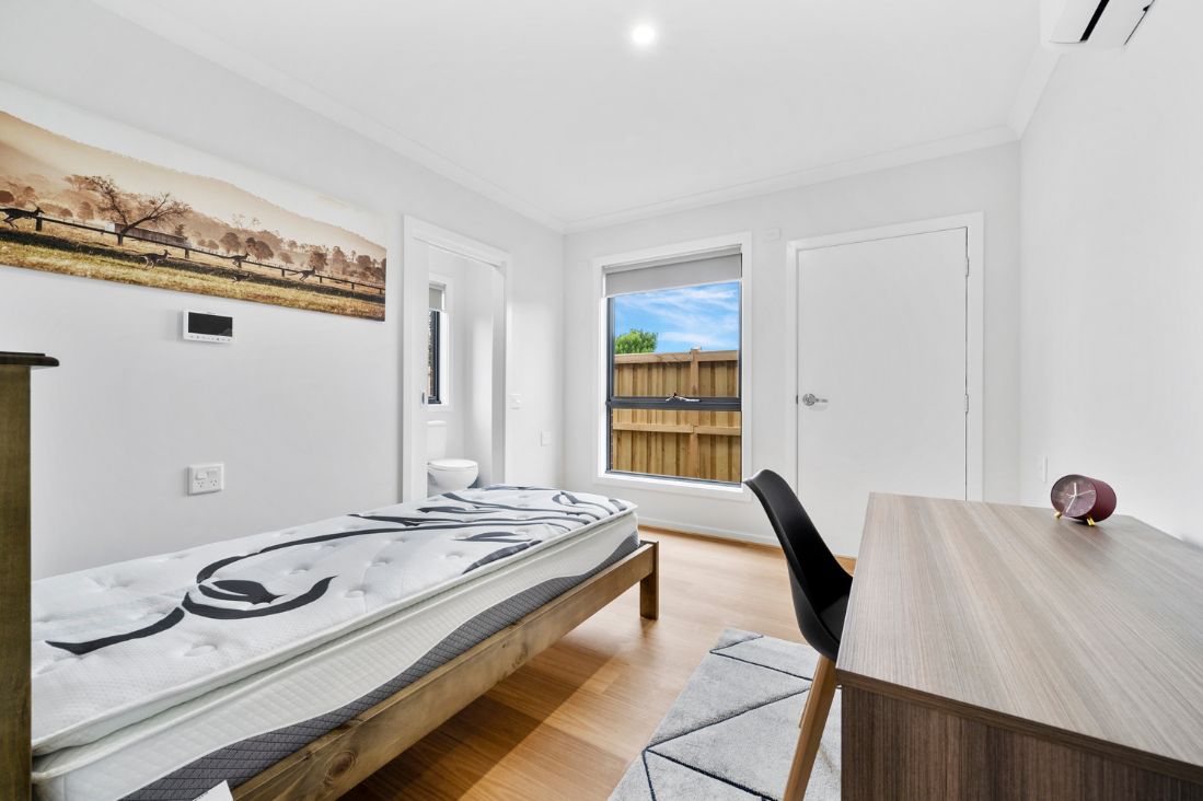 Modern 4-Bedroom HPS - Labrador Street, Clyde North VIC — Home image 3