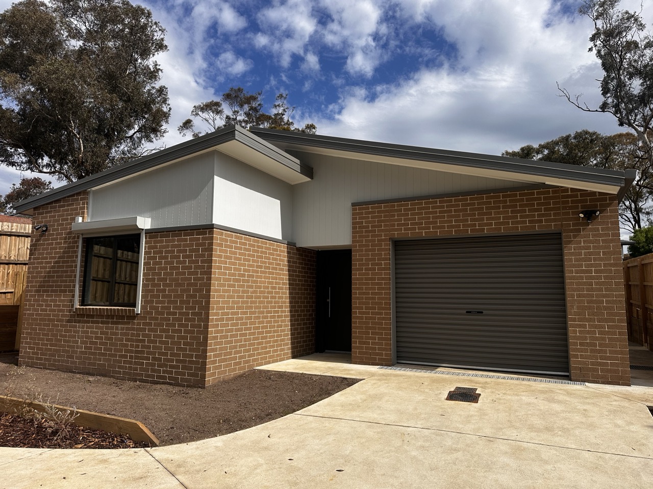 Kosi seeking to share SDA Robust/Improved Liveability 2 Resident Split House — Home image 7