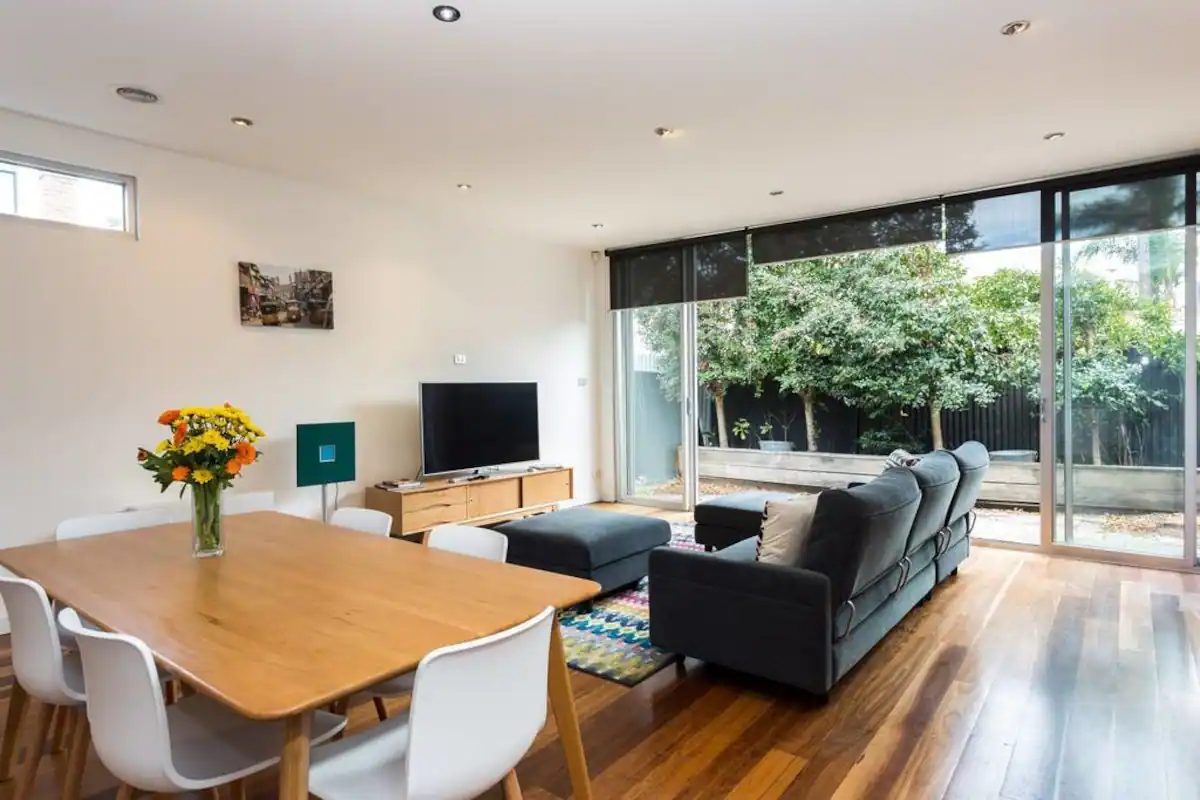 Accessible Accommodation in Richmond - Available now for MTA/STA — Home image 3