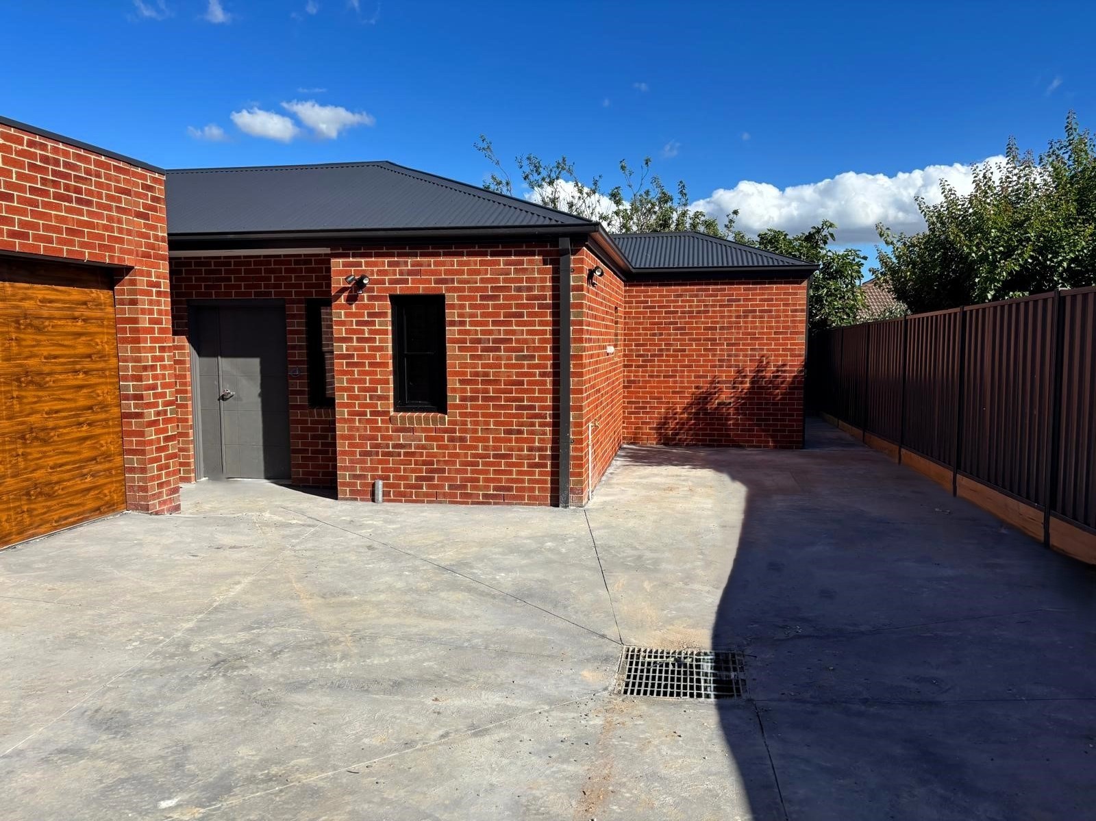 Private Townhouse Living! Single Occupancy in Dandenong