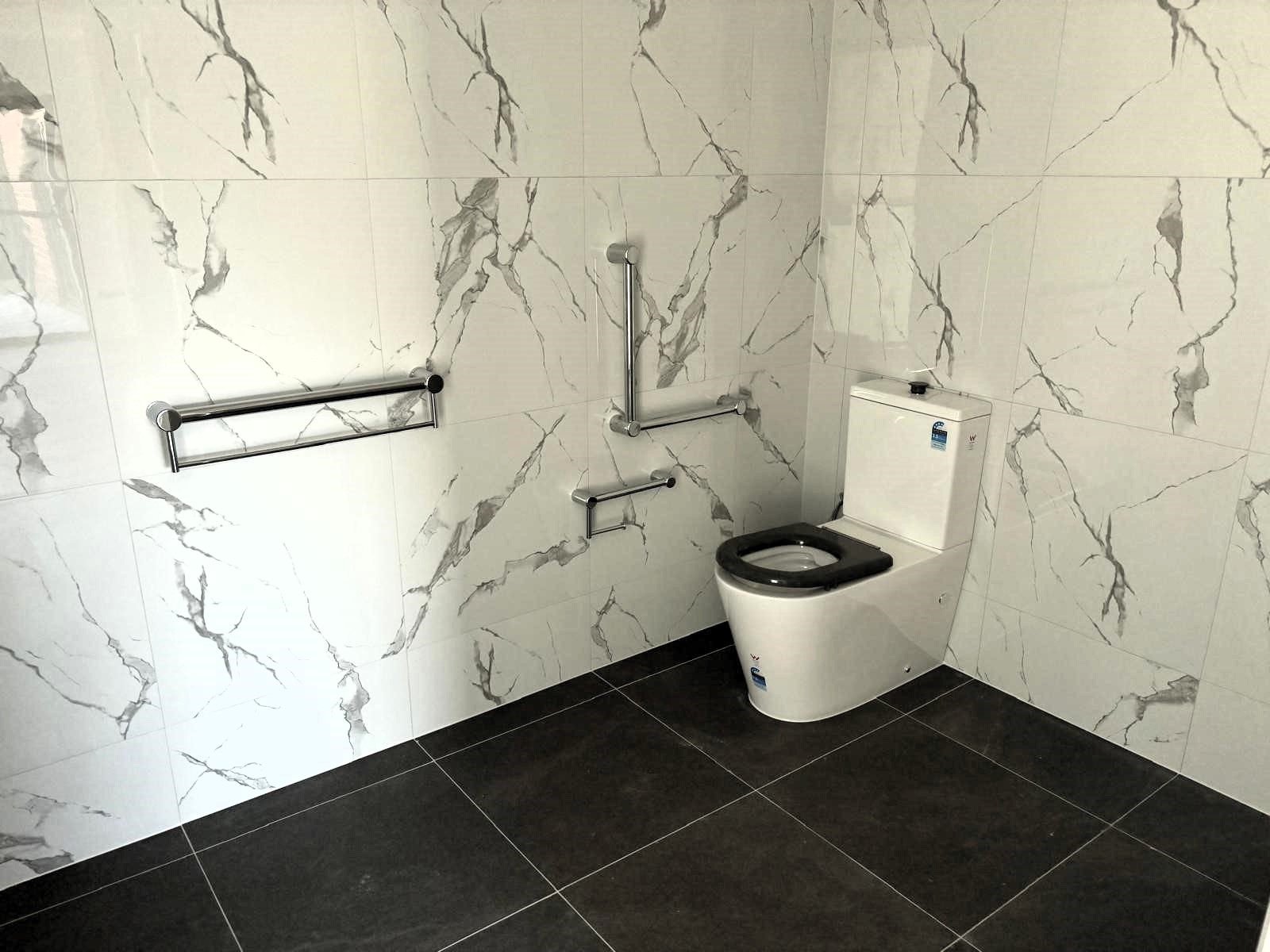 Private Townhouse Living! Single Occupancy — Home image 6