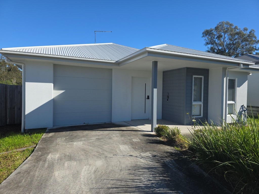 3 BR HPS SDA Home with OOA Room – Brassall QLD — Home image 8