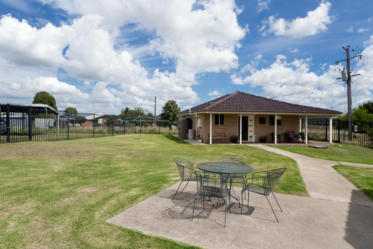 Enjoy the quiet country home, set on 17 acres of land in Quirindi