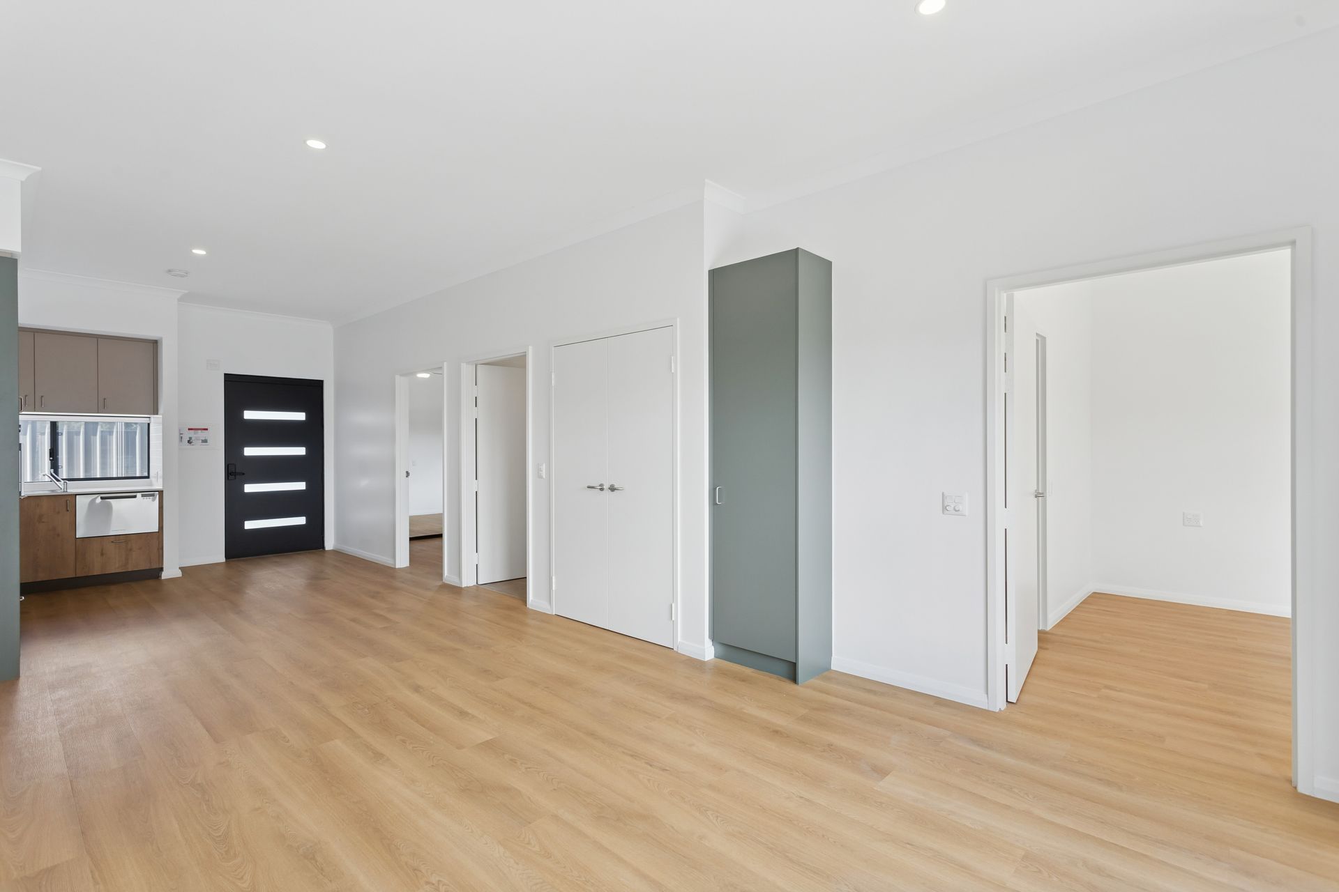 1×1 & 2×2 Accessible Villas – Armadale — Home image 6