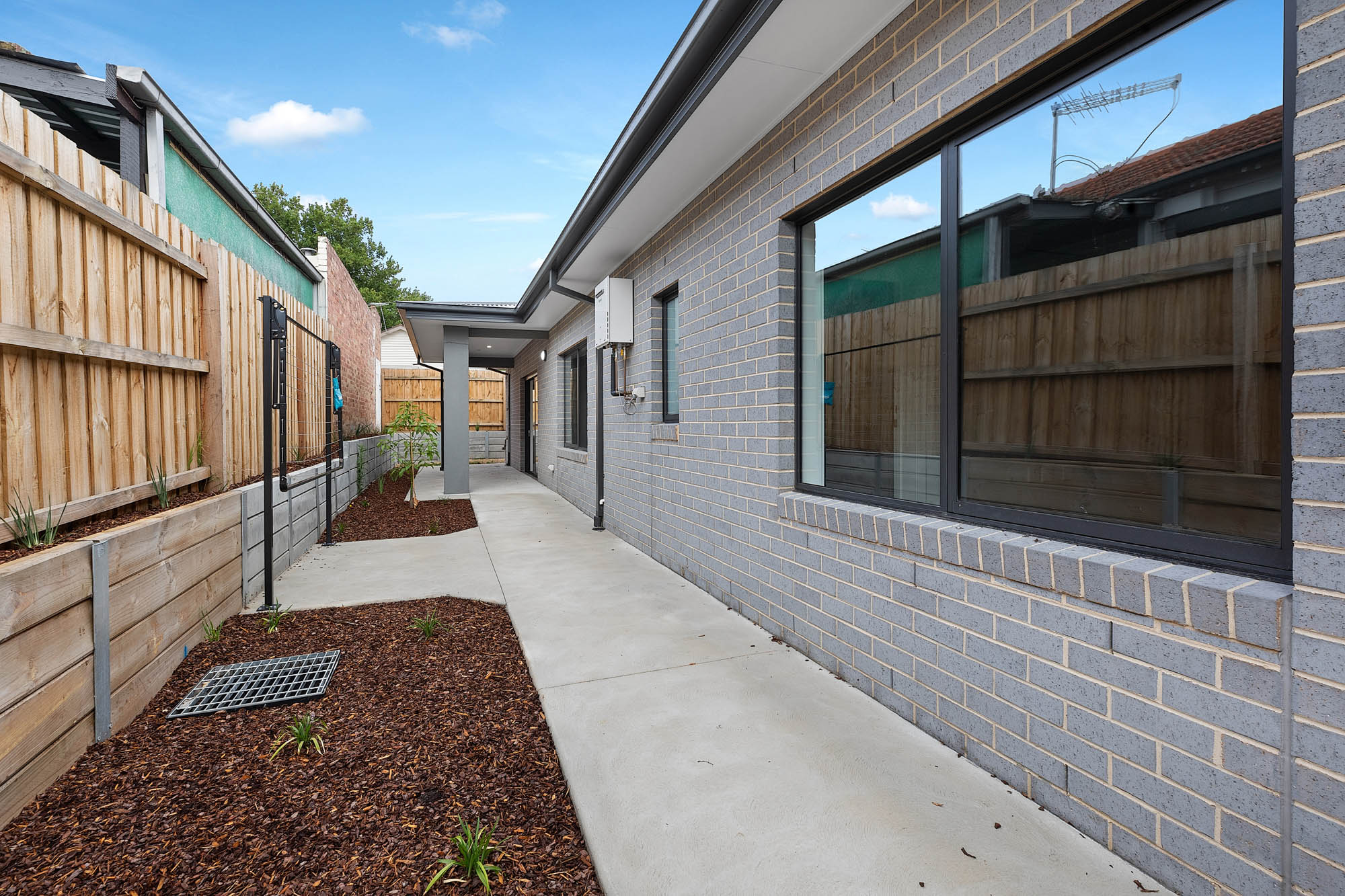 Centrally located in Coburg - live with just 1 other! — Home image 15