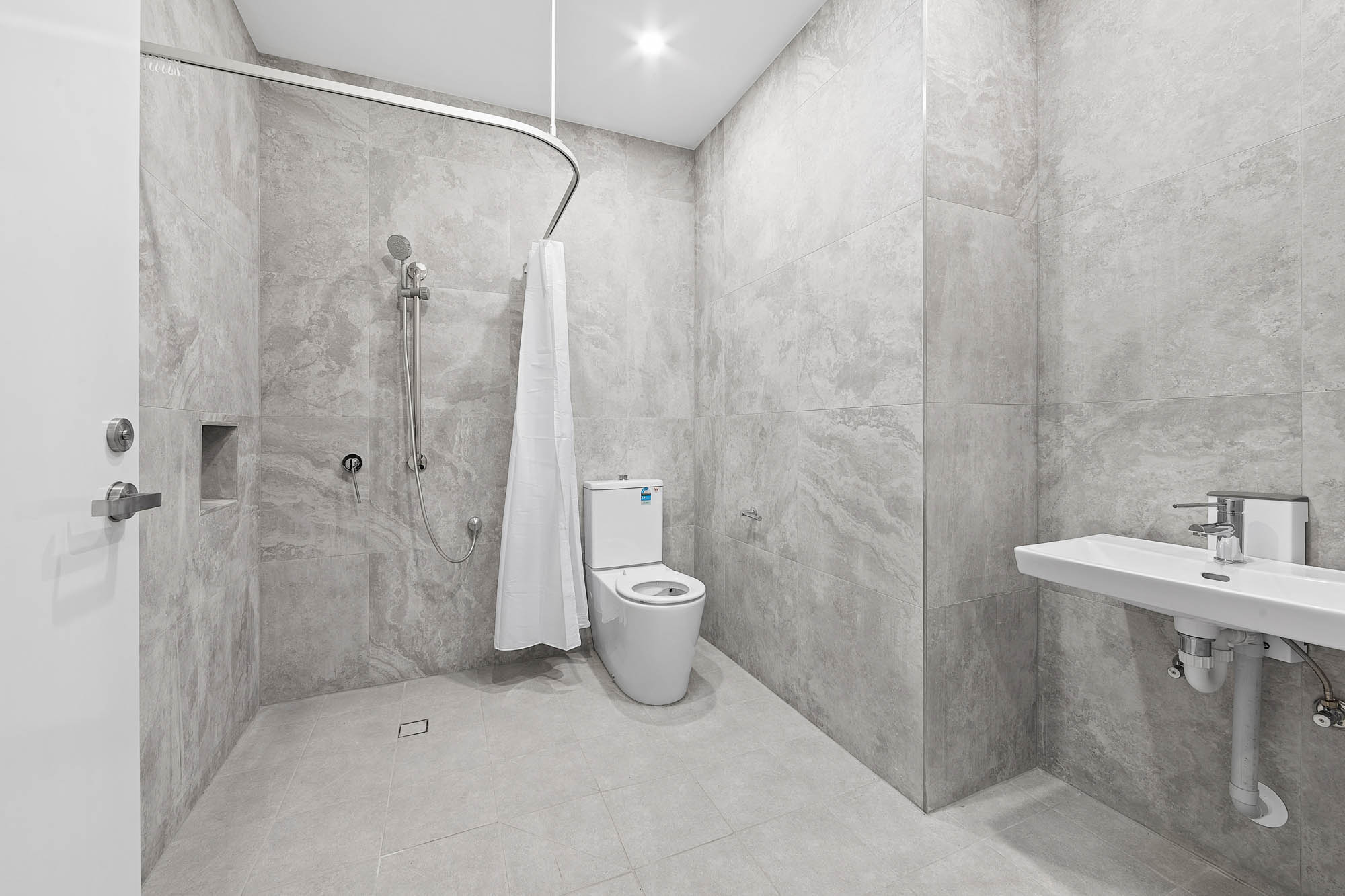 Centrally located in Coburg - live with just 1 other! — Home image 18