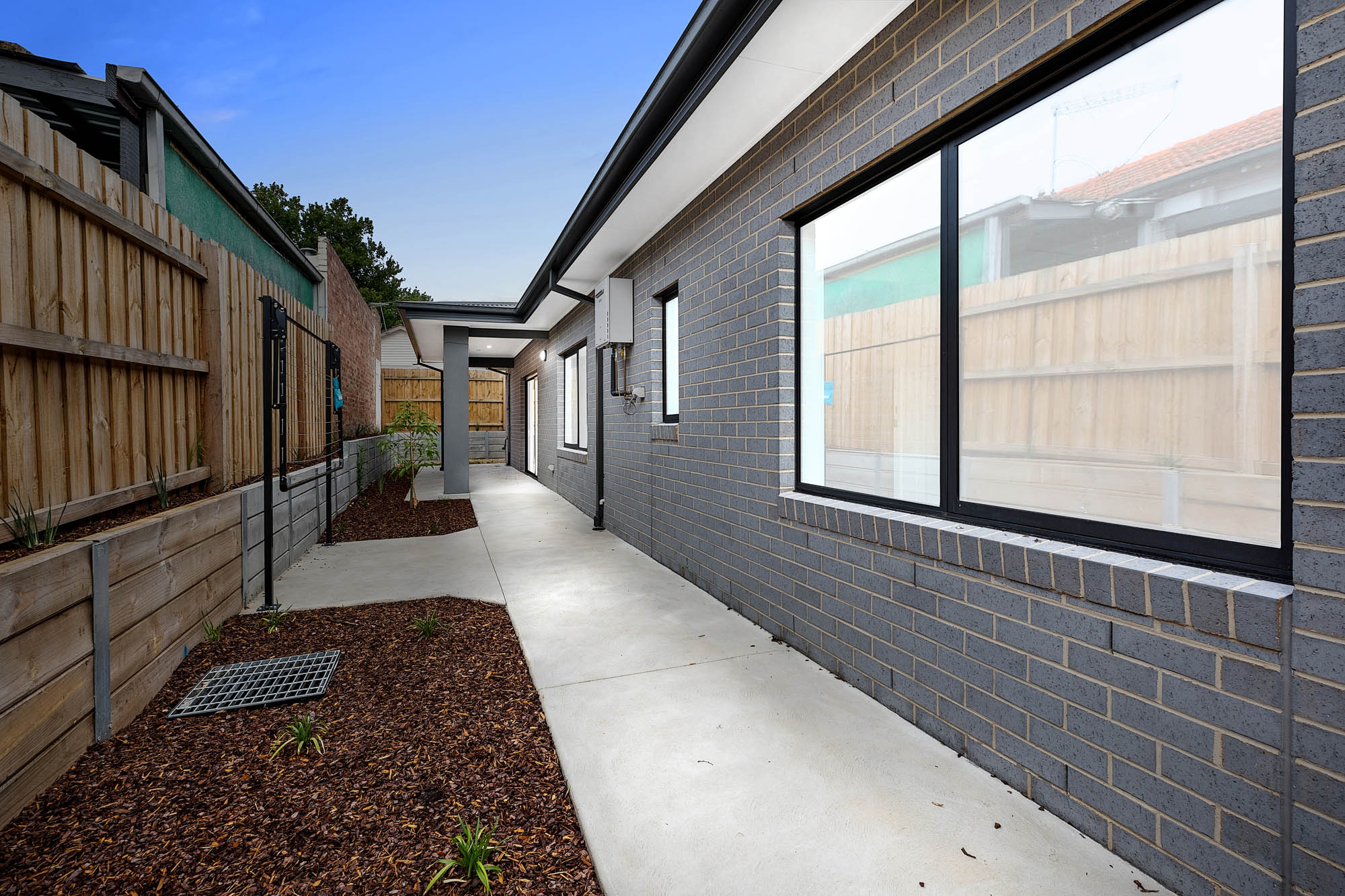 Centrally located in Coburg - live with just 1 other! — Home image 19