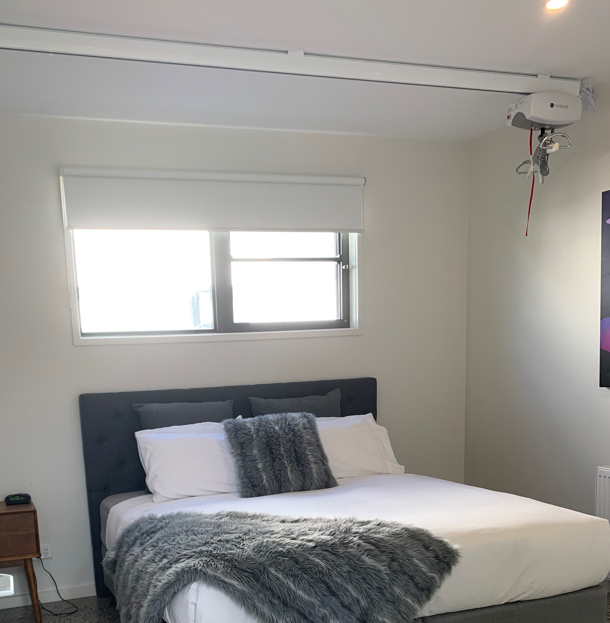 Registered Provider. 4 B/R. Ceiling Hoist. Gas Pool & Pool Lift. — Home image 3