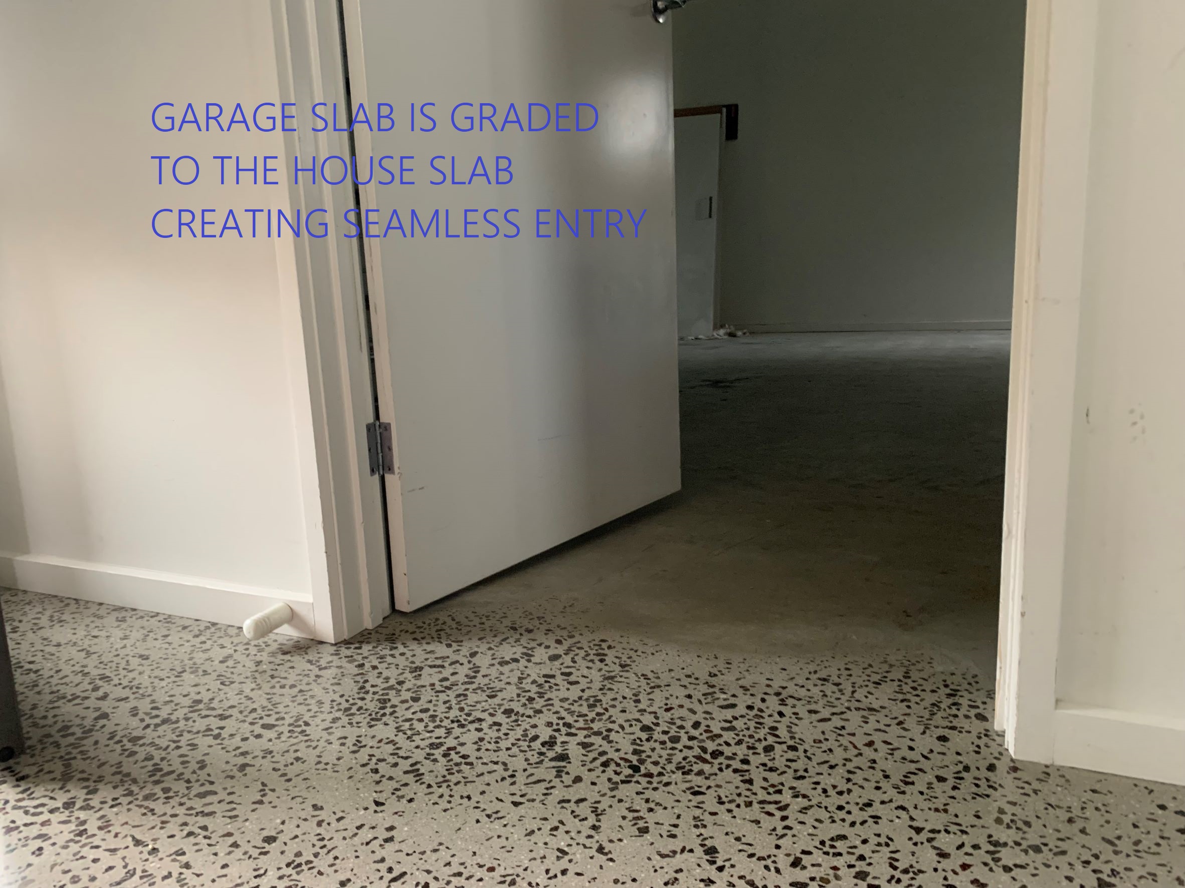 Registered Provider. 4 B/R. Ceiling Hoist. Gas Pool & Pool Lift. — Home image 17
