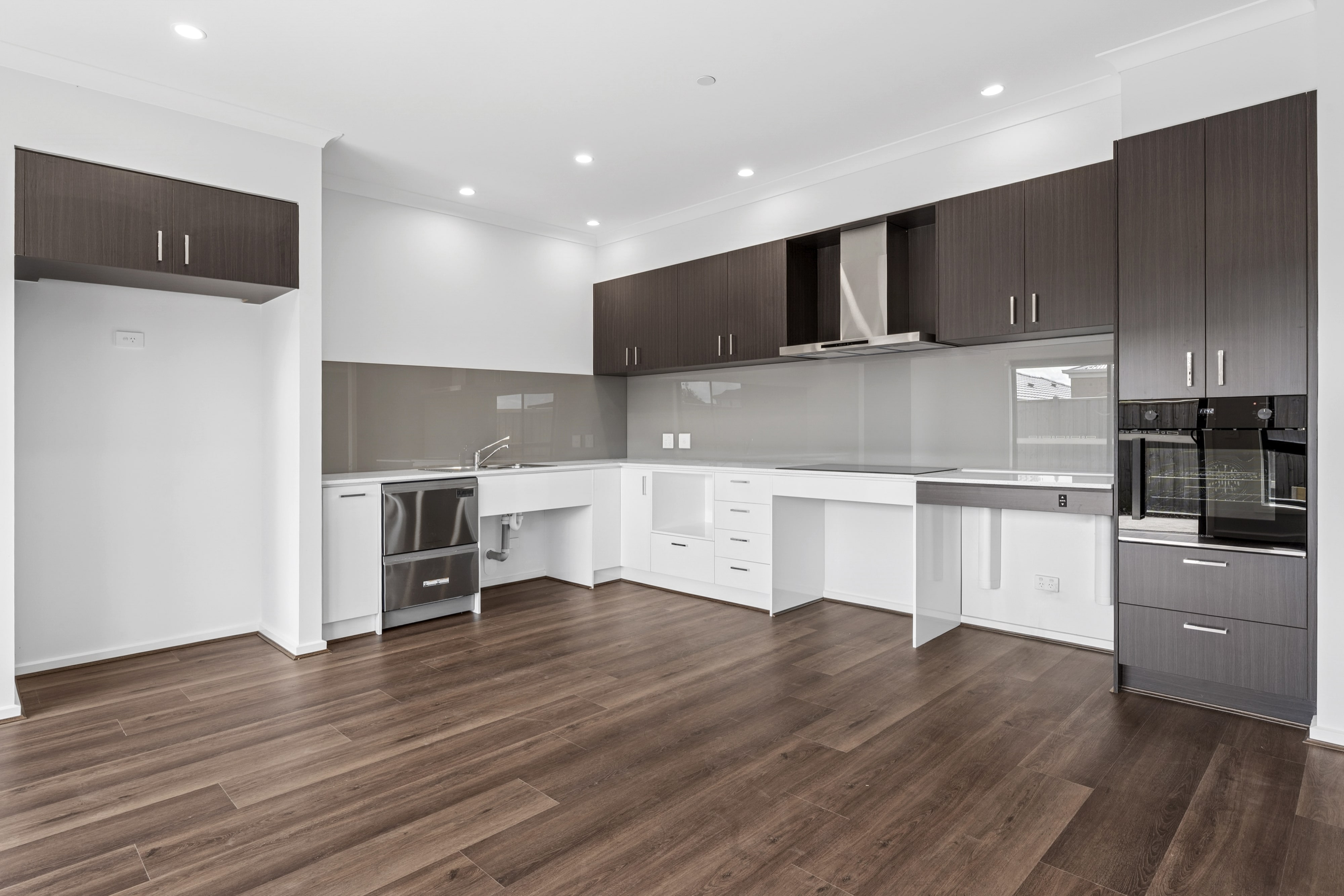 3BR 2RES HPS Home | Free 3 Months MRRC + 12 Month Internet- Armstrong Creek — Home image 4