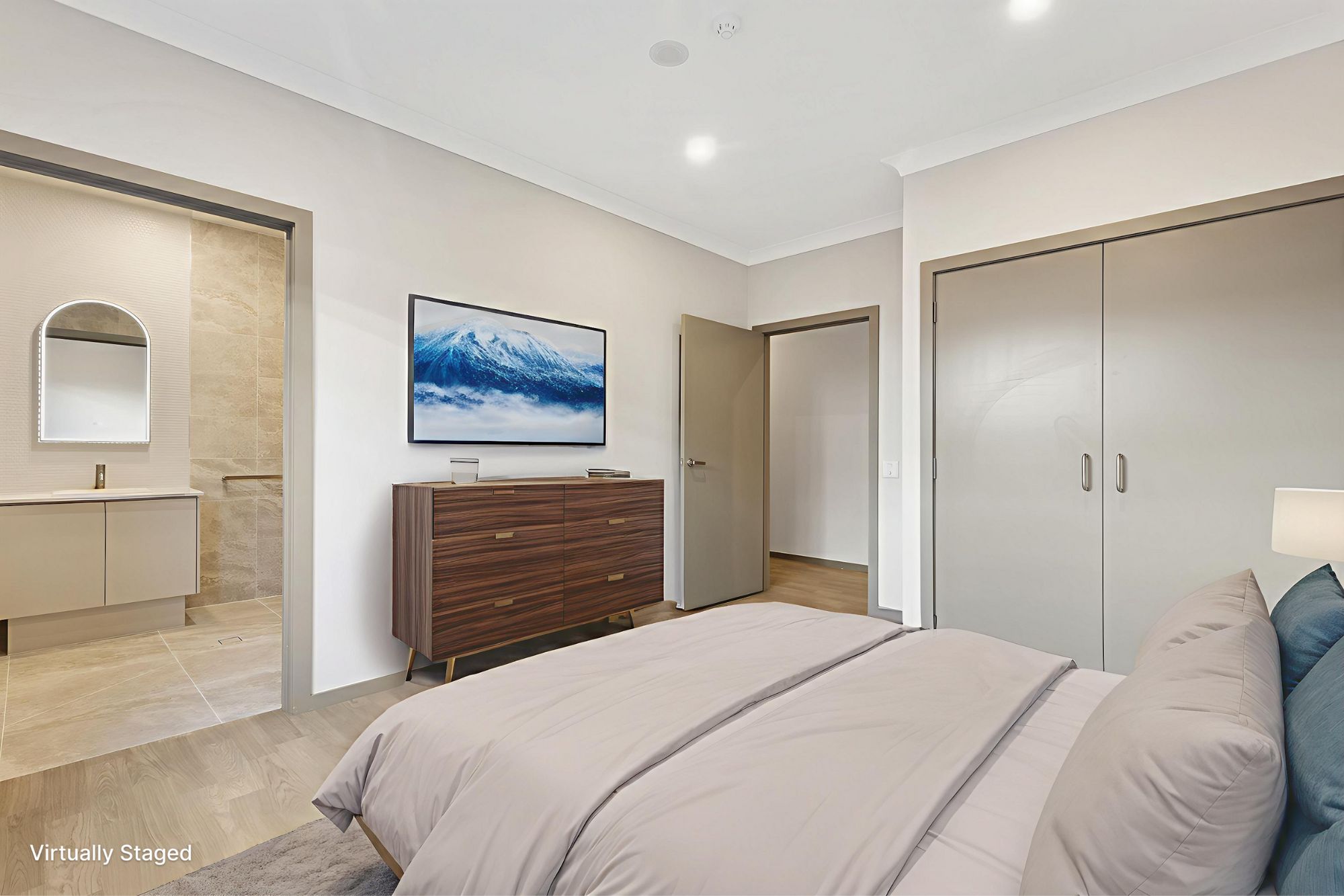 Enjoy independent living in this 2 Bed Improved Livability House in Mentone! — Home image 5