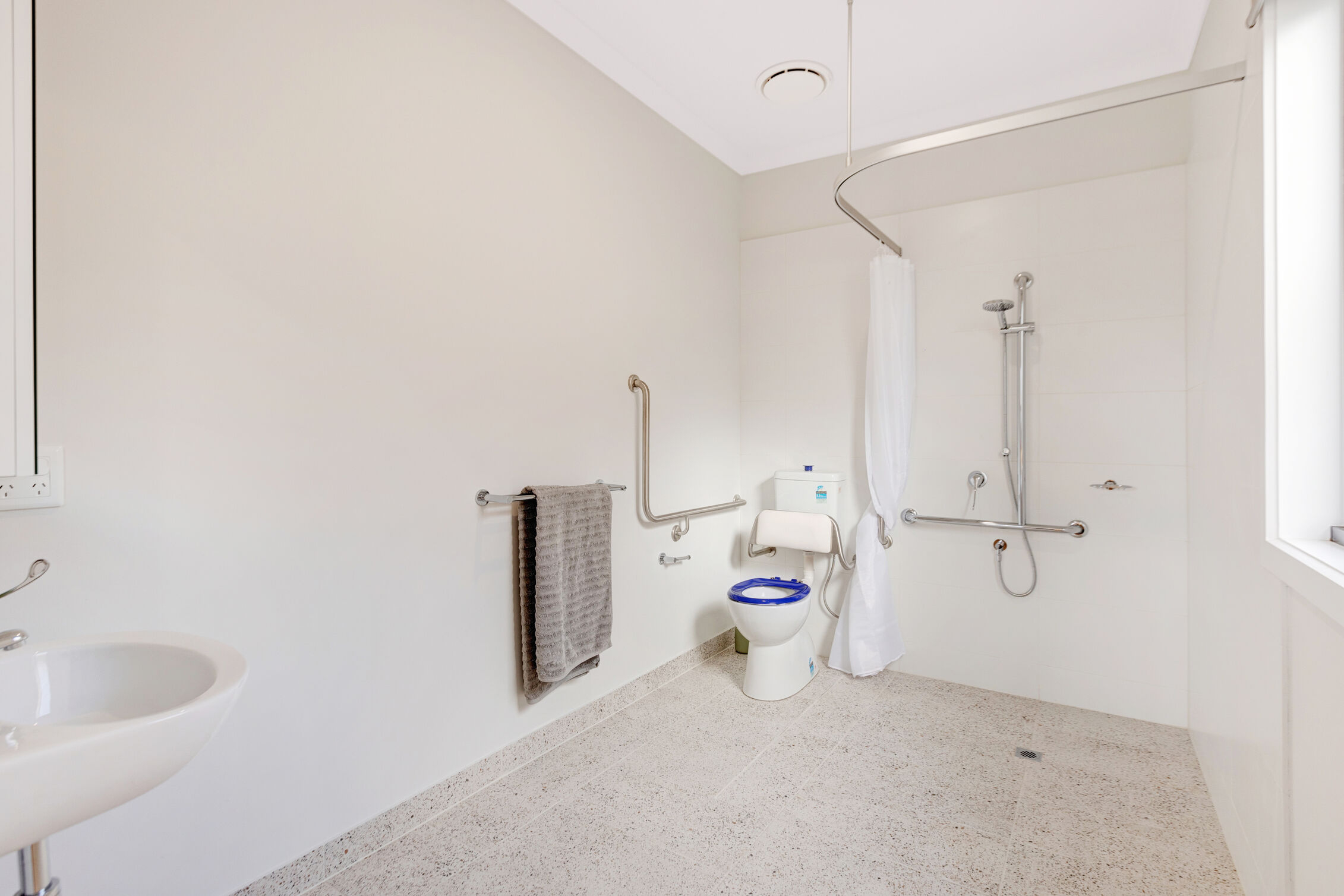70 Galene Drv, Armstrong Creek — Home image 8