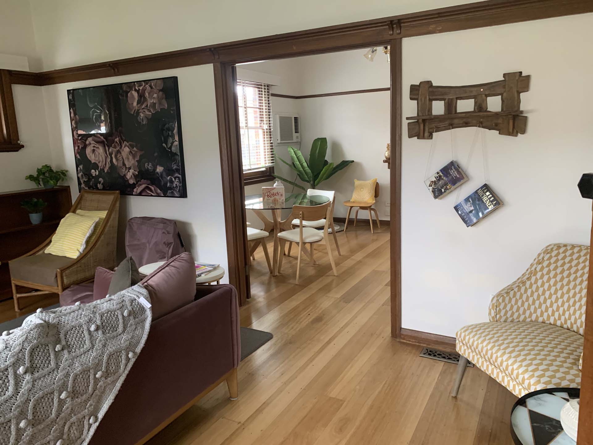 Accessible Newtown 3 B/R Home. MTA - Female with Nil BOH - Avail Immediately. in Newtown