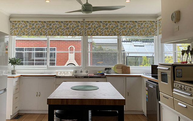 Accessible Newtown 3 B/R Home. MTA - Female with Nil BOH - Avail Immediately. — Home image 6