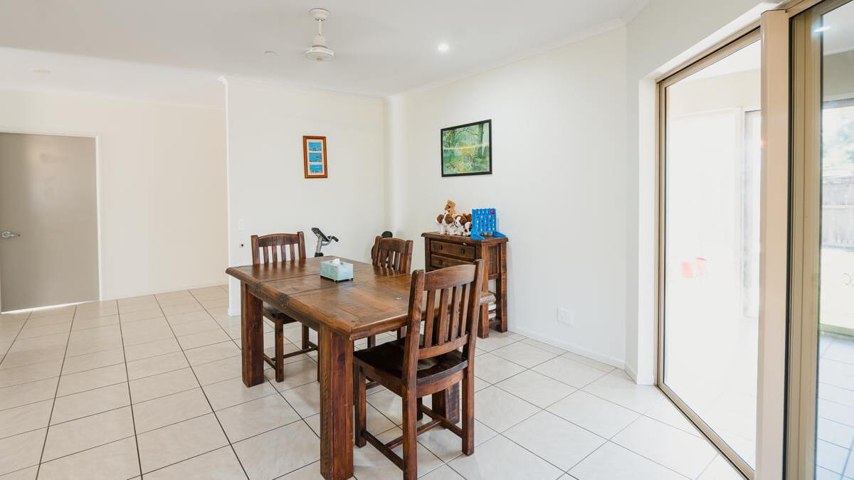 SIL home located in a quiet street close to Cairns — Home image 4