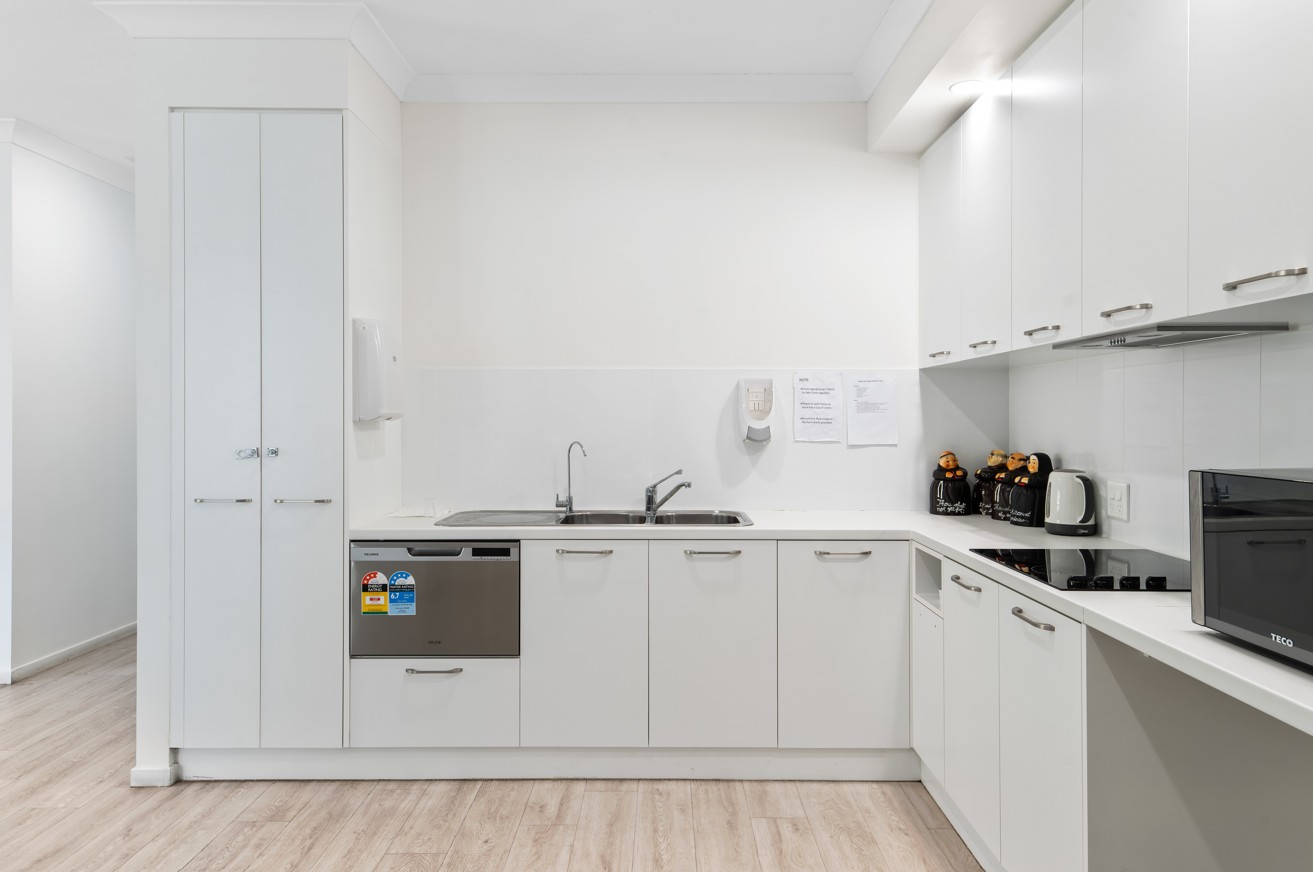 Comfort & Community in Salisbury – Lovely SDA Home for Independent Female — Home image 4