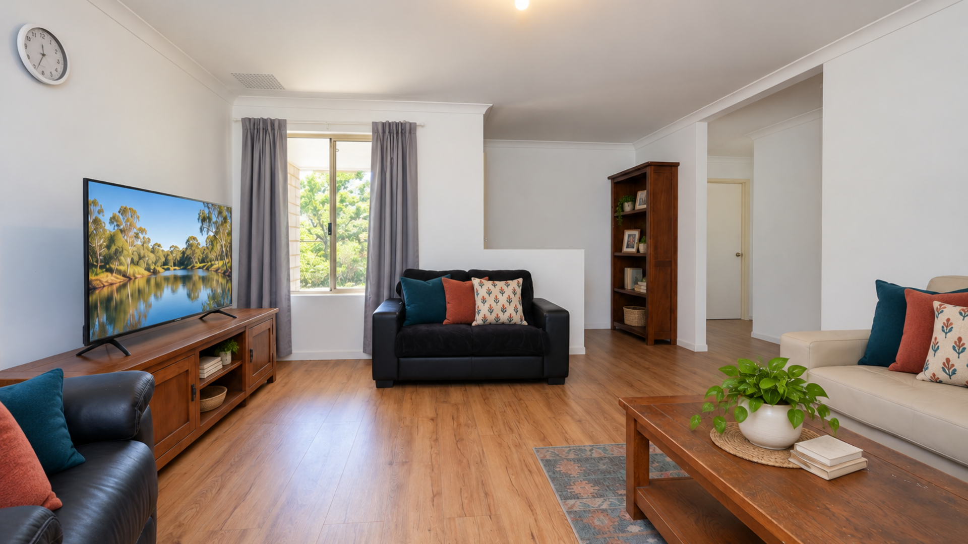5 Rason Pde - Living area