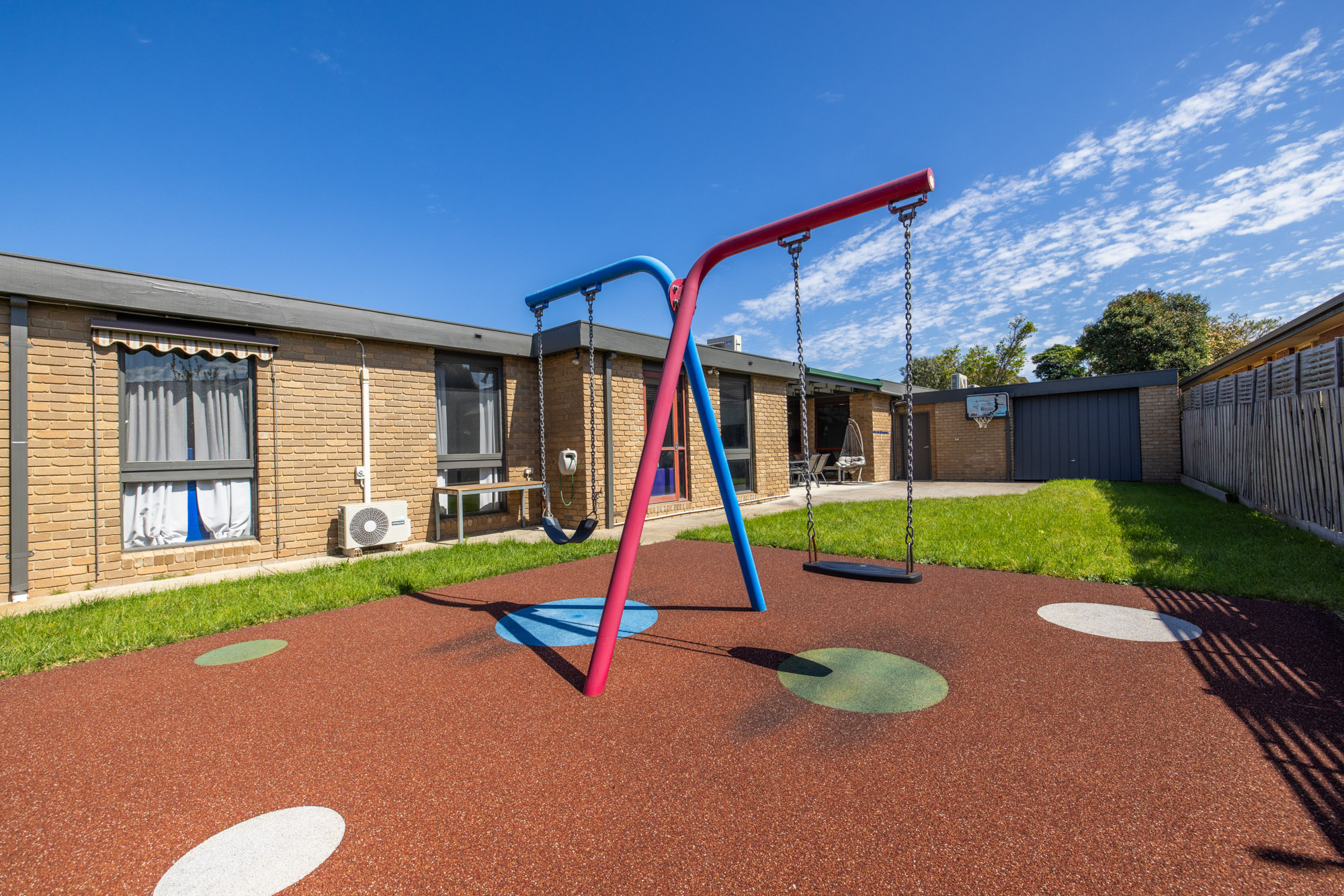 Young, vibrant household close to everything in leafy Wheelers Hill — Home image 13