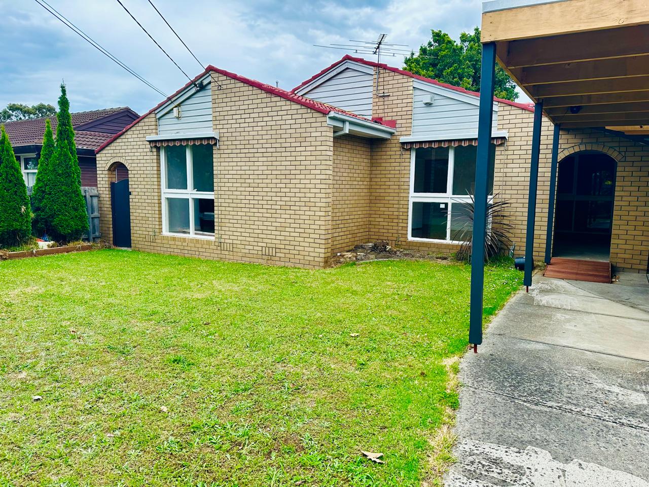 5-Bedroom SIL/MTA Home in Prime Wheelers Hill | Quiet, Safe & Convenient in Wheelers Hill