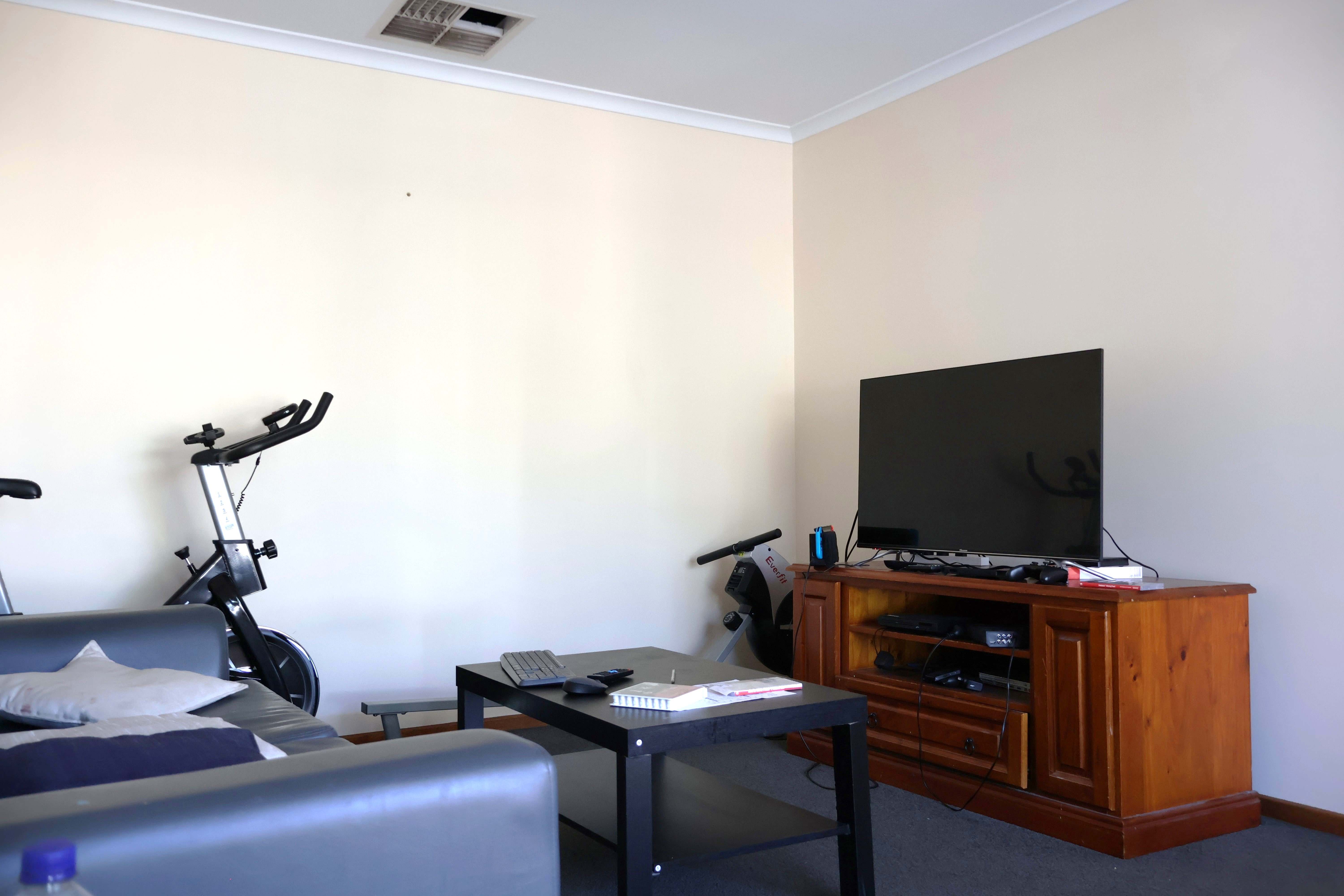 Hillcrest - share in-home supports with one other in a delightful cluster! — Home image 3