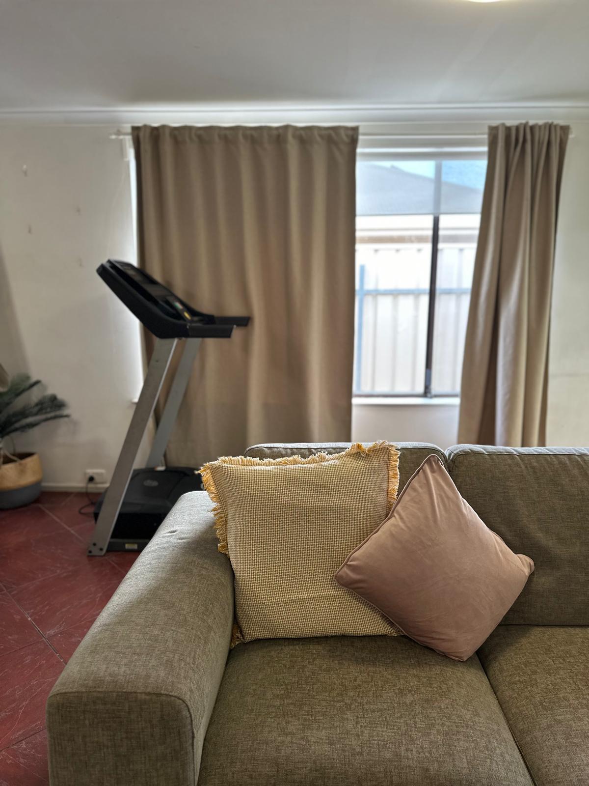 Spacious 3 Bedroom SIL House with Modern Amenities — Home image 6