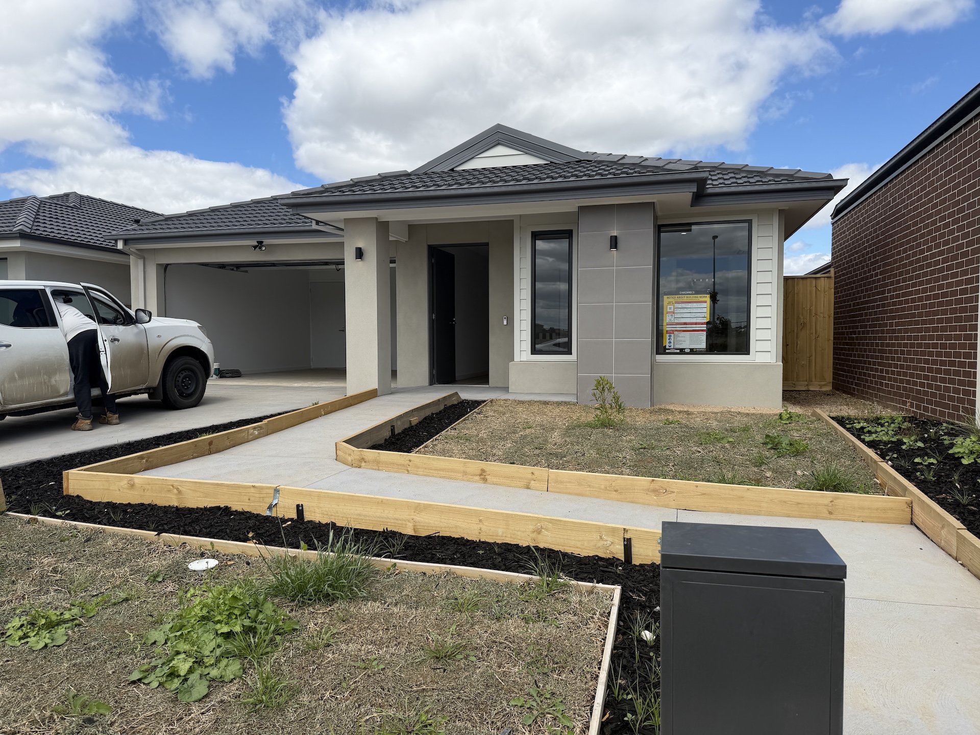Stylish 3 Bed + OOA HPS SDA Home – Tarneit, Flexible Living in Tarneit