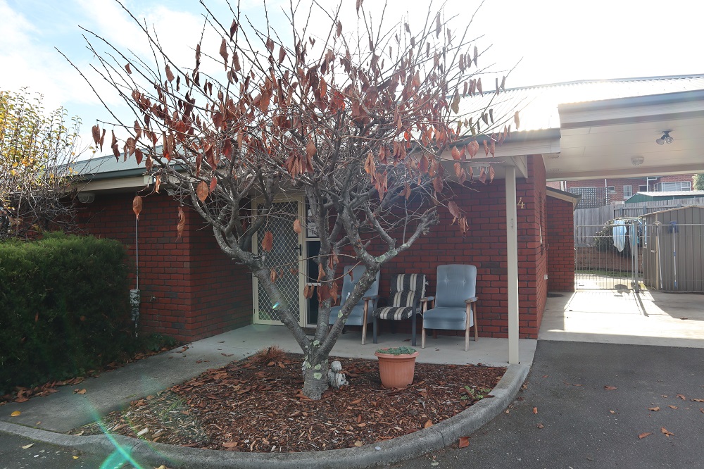 Comfortable unit in Newnham with one vacancy in Newnham
