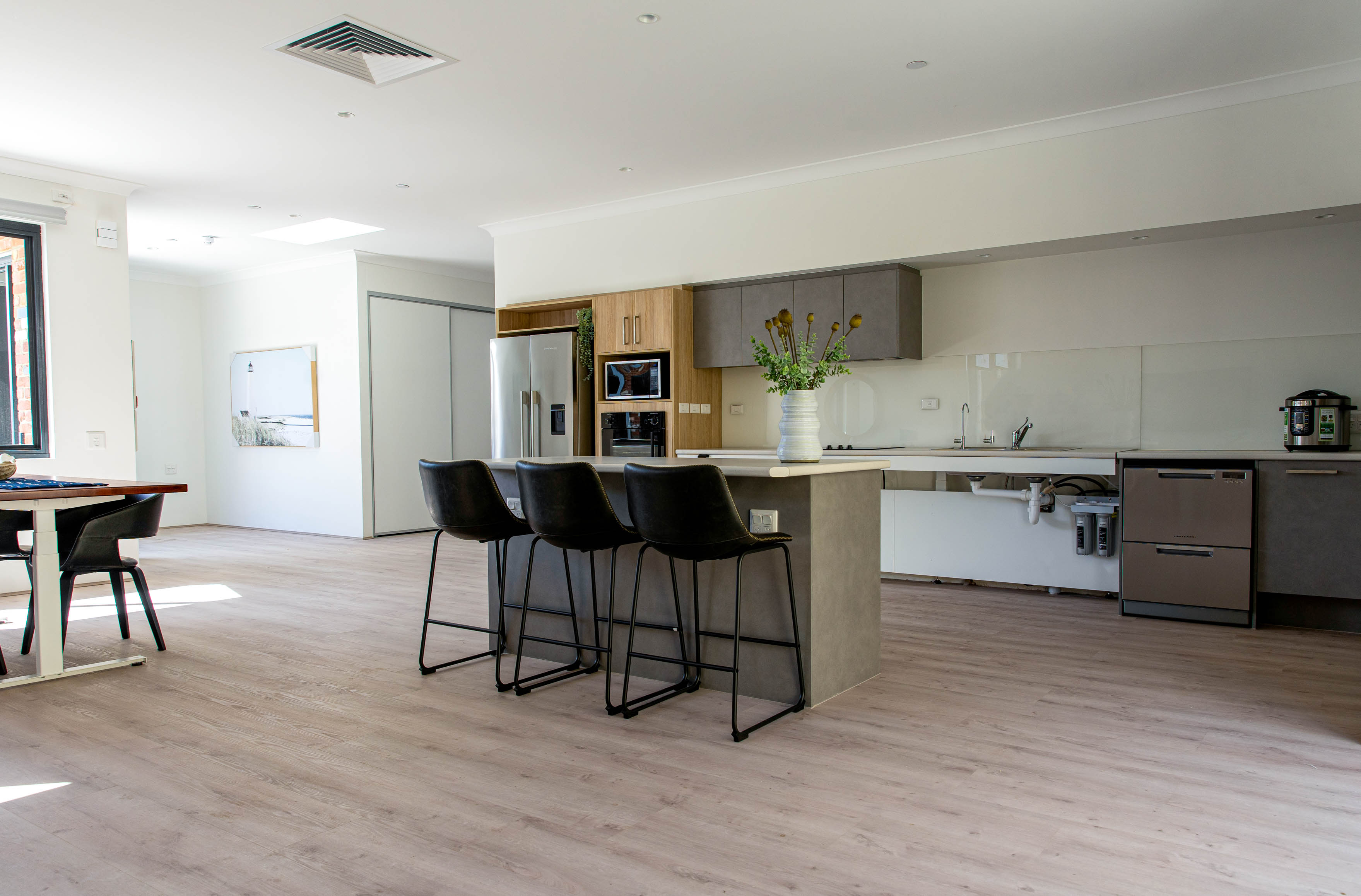 Bank Street East Vic Park SDA Unit 8 — Home image 8