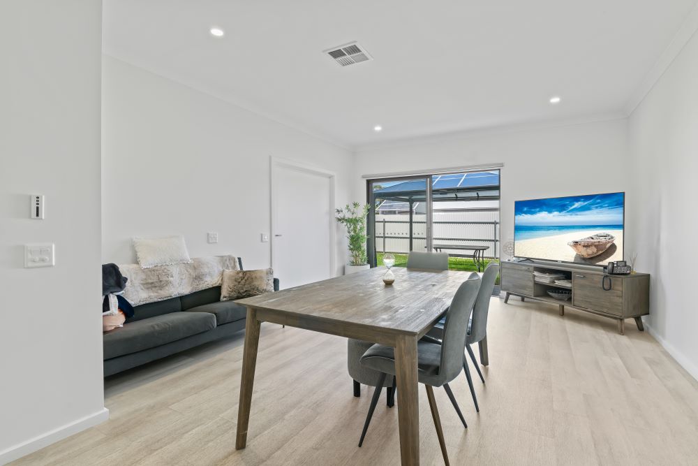 Find Quiet Independence and Coastal Comfort in Port Noarlunga — Home image 7