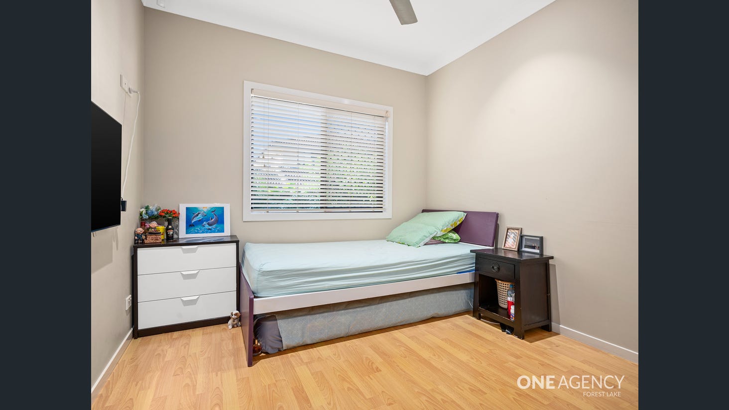 IMMACULATE SIL HOUSE AVAILABLE — Home image 11