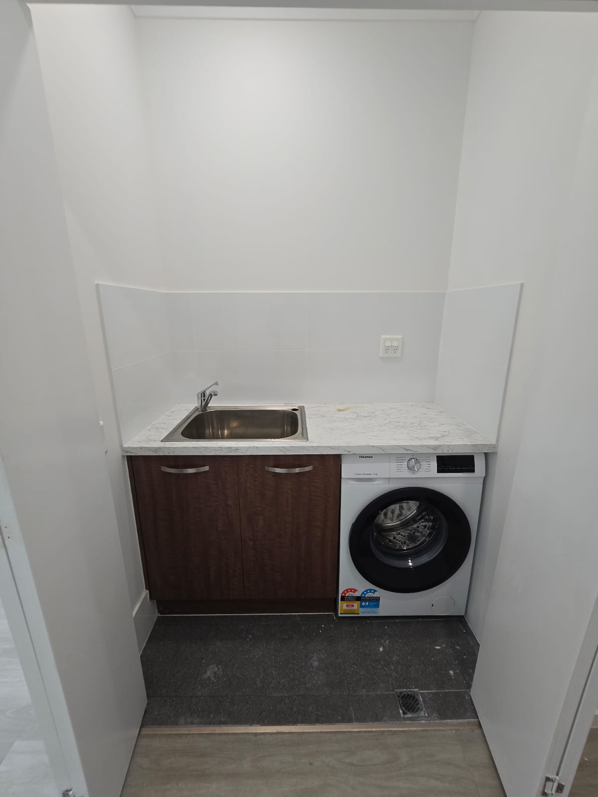 Accessible Living in the Heart of Hackham West — Home image 6