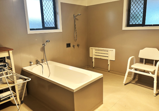Spacious Dandenong Home - Room Vacancy — Home image 4