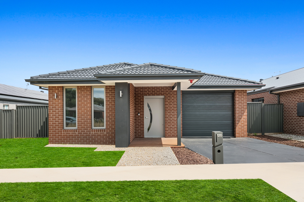 Robust SDA | Two Independent Homes on One Title in Sebastopol