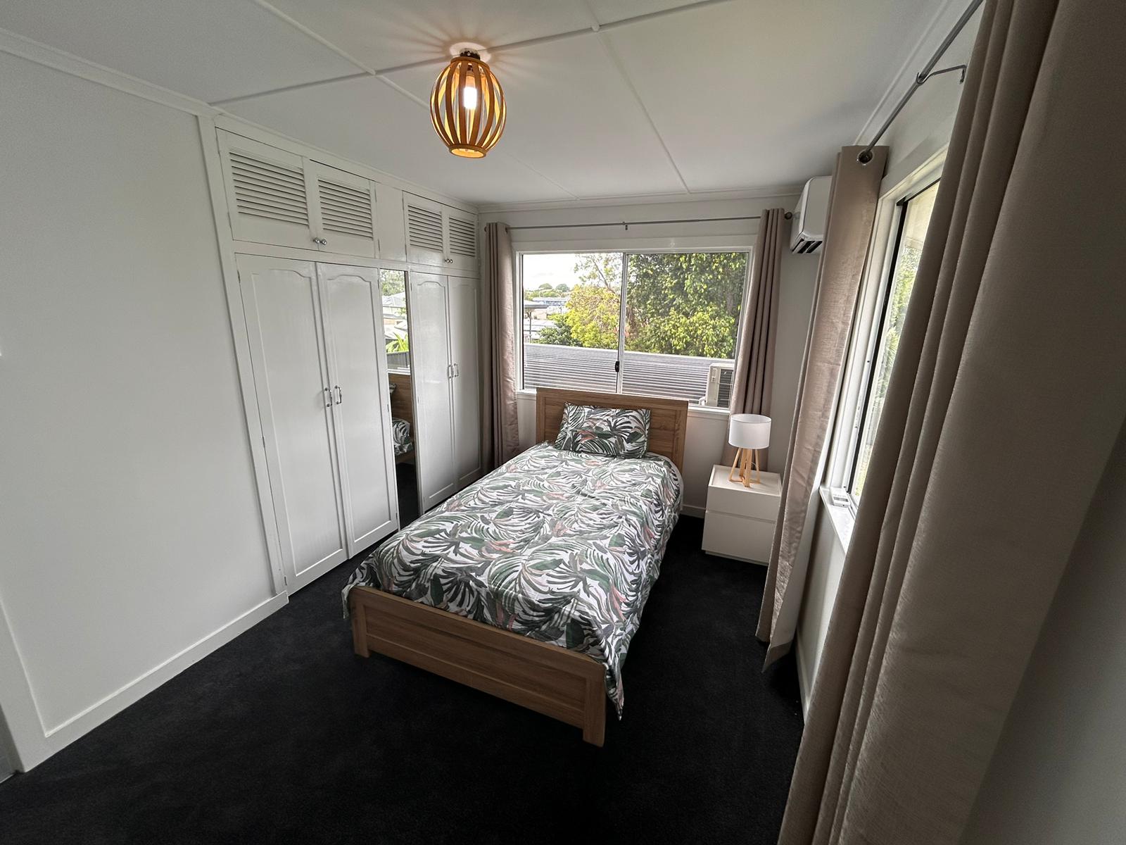 Fully Accessible Home- Close to the City, SIL, ILO, STA, MTA — Home image 9