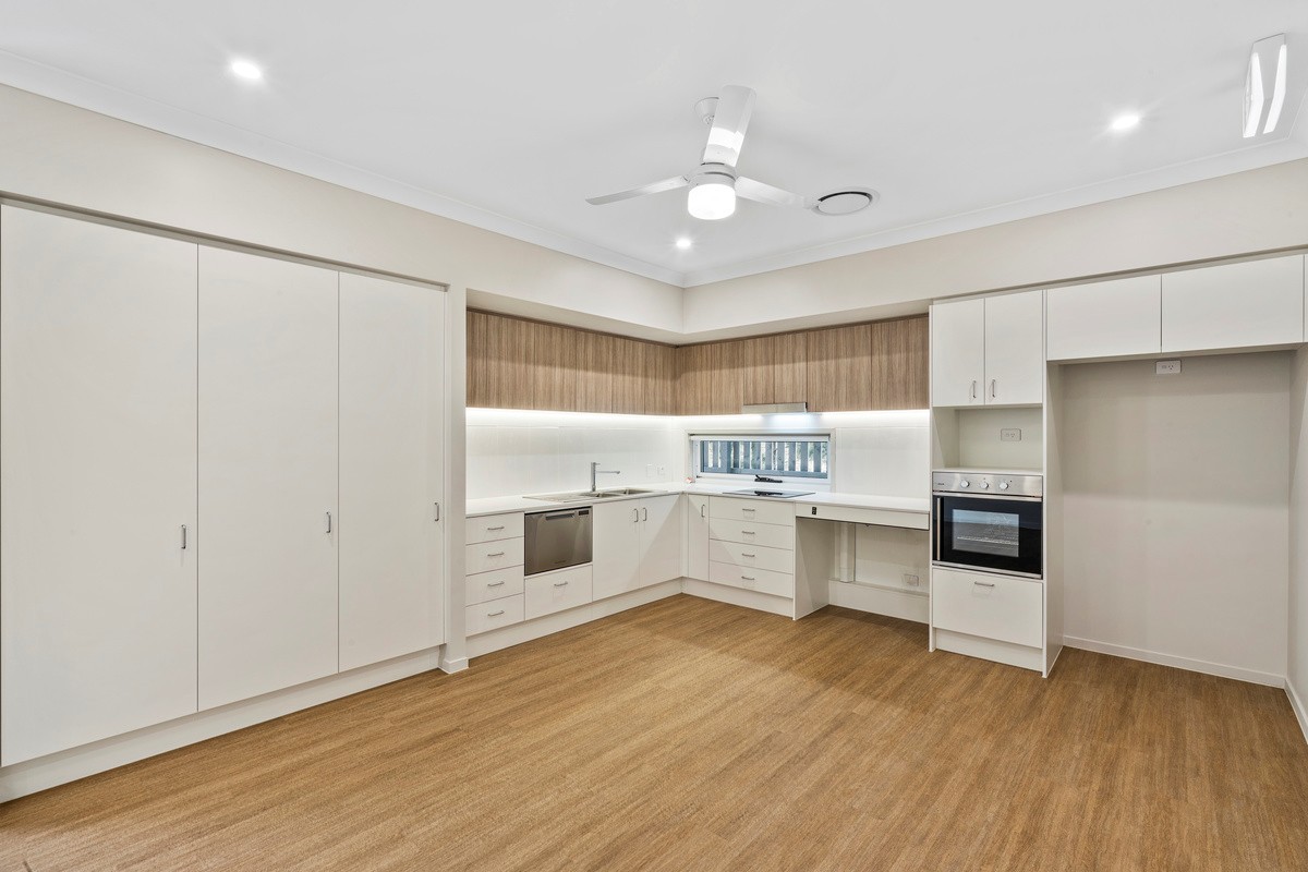 Brand New in Beautiful Burleigh — Home image 8