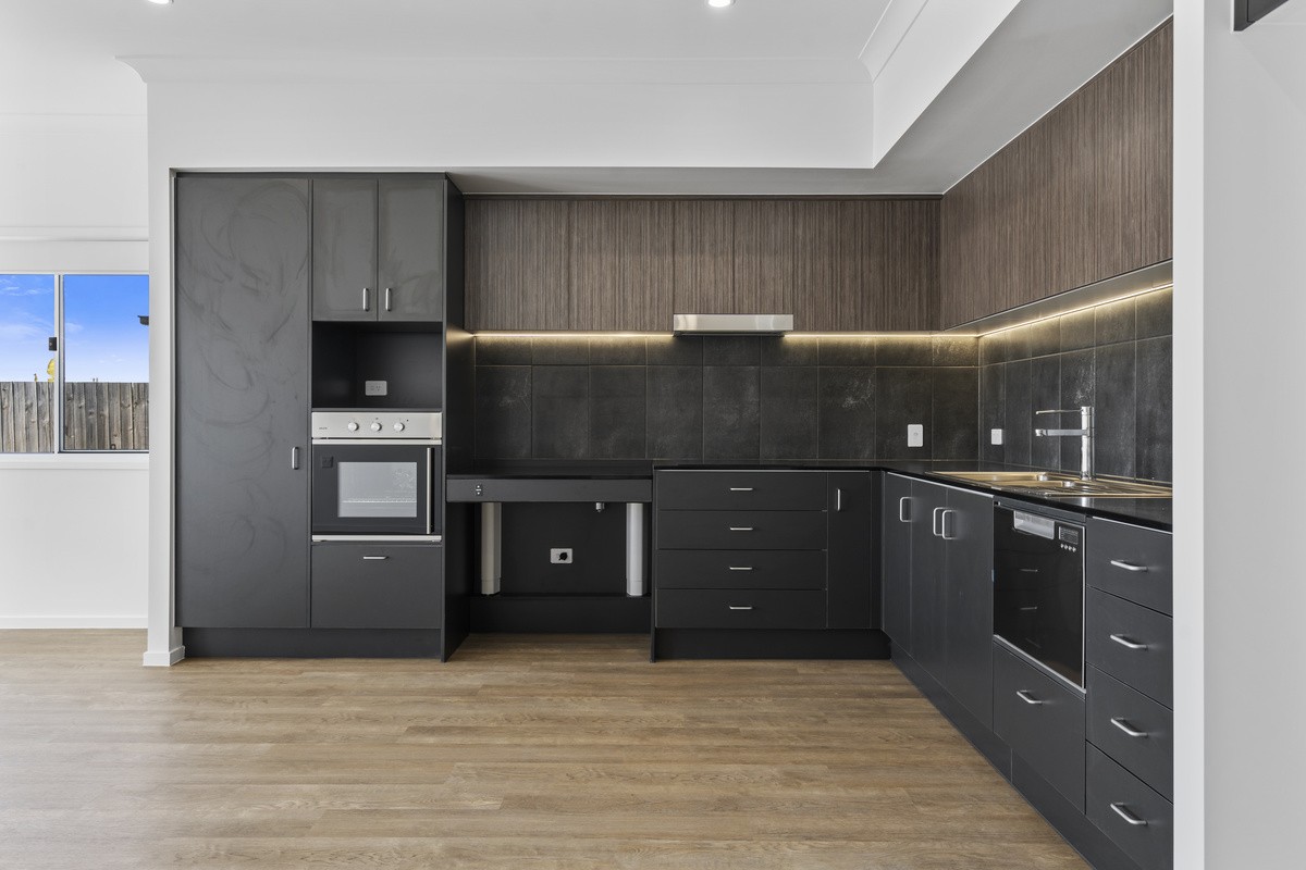 Victoria Point, QLD HPS — Home image 3
