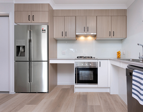 COMING SOON 3 BED, 3 BATH + OOA CALAMVALE — Home image 2
