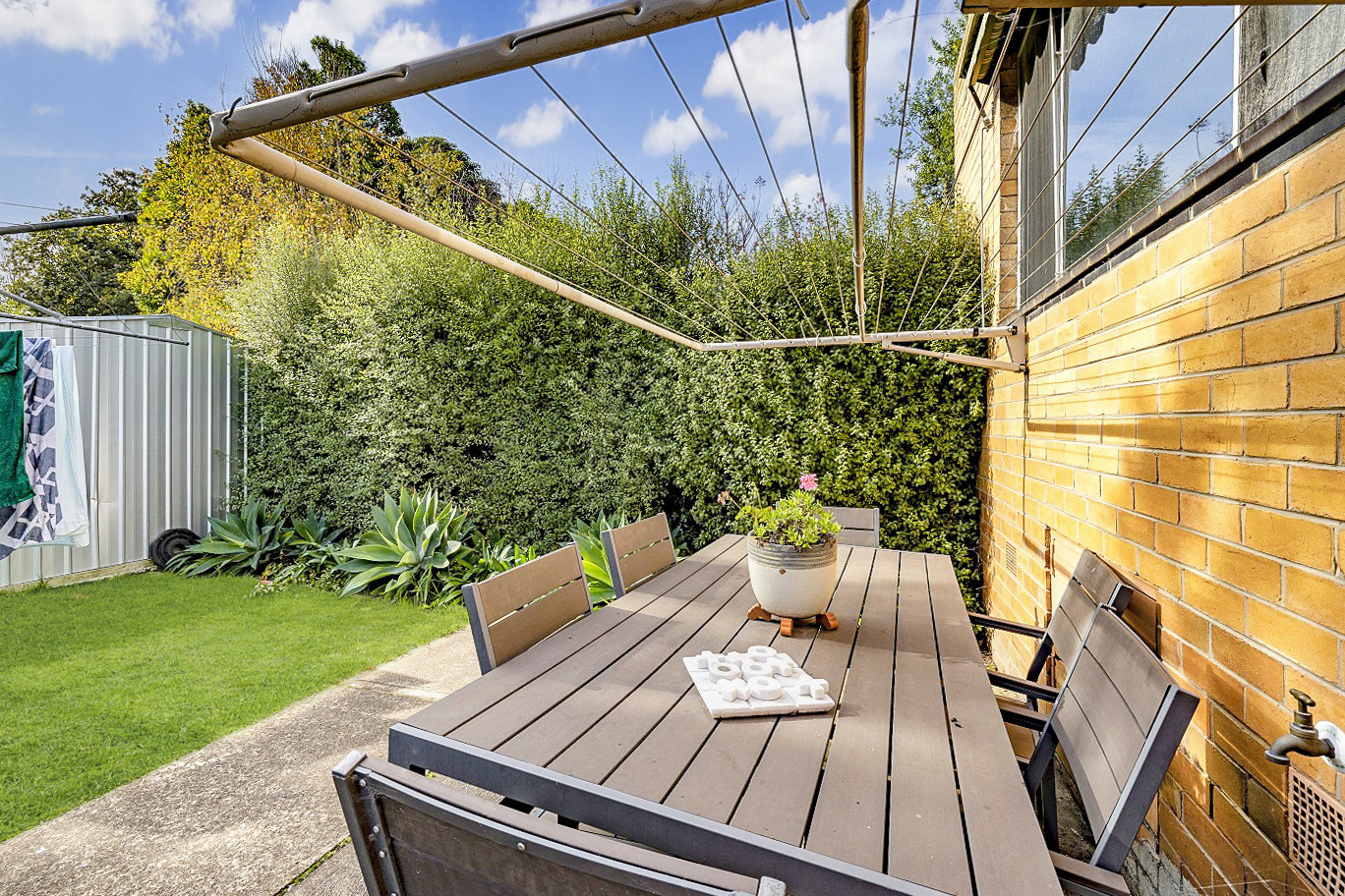 Two vacancies available in a five bedroom house in Geelong West in Geelong West